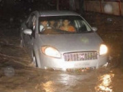 ಬೆಂಗ್ಳೂರಲ್ಲಿ ಭಾರಿ ಮಳೆ; ಸಂಚಾರ ಅಸ್ತವ್ಯಸ್ತ 