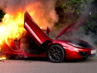 McLaren MP4-12C Car Catches Fire In London