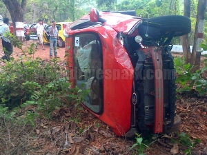 ಇಕೊಸ್ಪೋರ್ಟ್ ಟೆಸ್ಟ್ ಡ್ರೈವಲ್ಲೇ ಅಪಘಾತ; ಮಾಧ್ಯಮ ಮಿತ್ರರು ಪಾರು ಇಕೊಸ್ಪೋರ್ಟ್ ಟೆಸ್ಟ್ ಡ್ರೈವಲ್ಲೇ ಅಪಘಾತ; ಮಾಧ್ಯಮ ಮಿತ್ರರು ಪಾರು