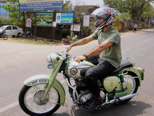 ಕವಾಸಕಿ ನಿಂಜಾ ಎಚ್2 ಗೆ ಮನಸೋತ ಧೋನಿ