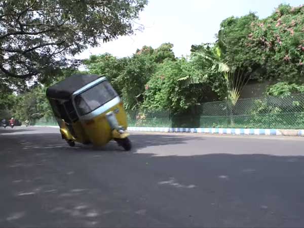 ರಿಕ್ಷಾದಲ್ಲೇ ವೀಲಿಂಗ್; ಗಿನ್ನೆಸ್ ಪುಟ ಸೇರಿದ ಚೆನ್ನೈನ 'ಆಟೋ ರಾಜ'
