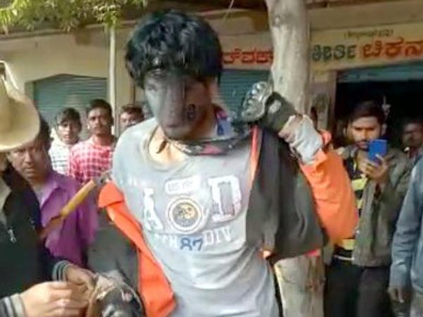 ಬಾಲಕಿಗೆ ಗುದ್ದಿದ ಕೆಟಿಎಂ ಬೈಕ್— ಬೈಕ್ರ್ಗಳಿಗೆ ನಡು ರಸ್ತೆಯಲ್ಲೇ ಹಿಗ್ಗಾಮುಗ್ಗ ಥಳಿತ..!!