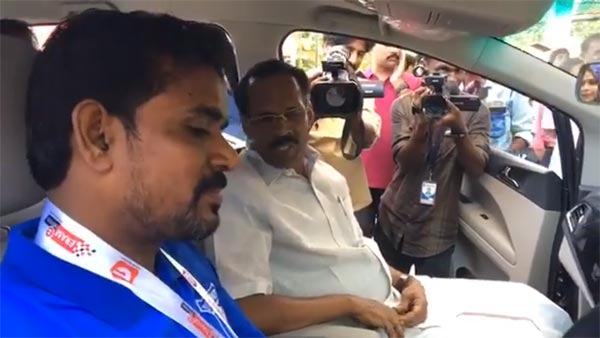 ಪ್ರವಾಹ ಸಂತ್ರಸ್ತರ ಪಾಲಿನ ಹೀರೋ ಆಗಿದ್ದ ಮೀನುಗಾರನಿಗೆ ಮಹೀಂದ್ರಾ ಕಡೆಯಿಂದ ಭರ್ಜರಿ ಉಡುಗೊರೆ