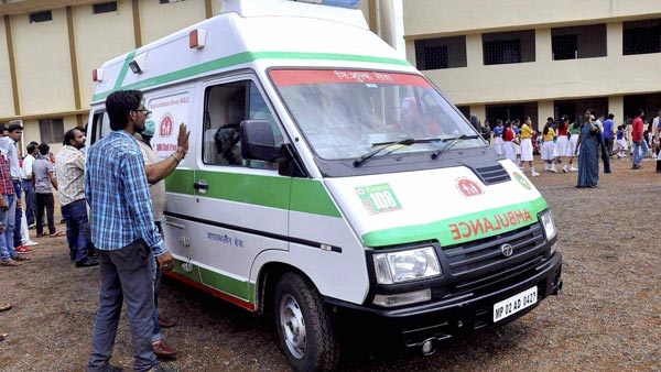 ಮಗುವಿನ ಪ್ರಾಣವನ್ನು ಉಳಿಸಲು 325 ಕಿಲೋಮೀಟರ್ನ ದೂರವನ್ನು ಕೇವಲ 250 ನಿಮಿಷದಲ್ಲಿ ತಲುಪಿದ ಆಂಬ್ಯುಲೆನ್ಸ್ ಡ್ರೈವರ್.