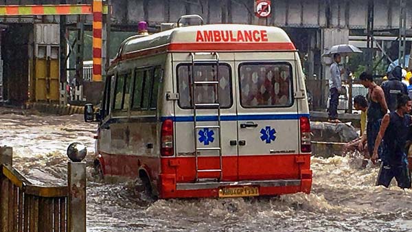 ಮಗುವಿನ ಪ್ರಾಣವನ್ನು ಉಳಿಸಲು 325 ಕಿಲೋಮೀಟರ್ನ ದೂರವನ್ನು ಕೇವಲ 250 ನಿಮಿಷದಲ್ಲಿ ತಲುಪಿದ ಆಂಬ್ಯುಲೆನ್ಸ್ ಡ್ರೈವರ್.