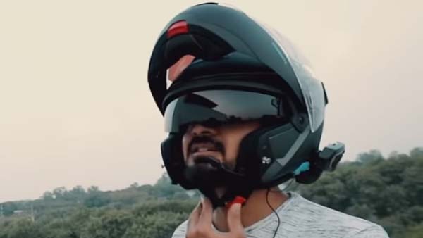 ಹೋಂಡಾ ಆಕ್ಟೀವಾ ಸ್ಕೂಟರ್ಗಿಂತಲೂ ದುಬಾರಿ ಈ ಹೆಲ್ಮೆಟ್ ಬೆಲೆ..!