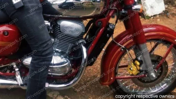 ಹೊಸ ಬೈಕಿನ ಎಂಜಿನ್ ಸೌಂಡ್ ಟೀಸರ್ ಬಿಡುಗಡೆ ಮಾಡಿದ ಜಾವಾ..!