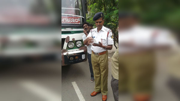 ವಾಹನ ಸವಾರರಿಗೆ ಒಂದು ಸಿಹಿ ಸುದ್ದಿ- ಸಾಫ್ಟ್ ಕಾಪಿ ಬಗ್ಗೆ ಸಿಕ್ಕಿದೆ ಸ್ಪಷ್ಟನೆ..!
