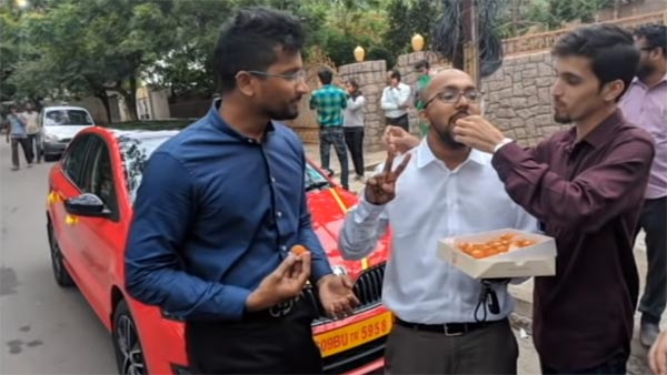 ಮಗ ನೀಡಿದ ದುಬಾರಿ ಗಿಫ್ಟ್ ಕಂಡು ಭಾವುಕರಾದ ತಾಯಿ..