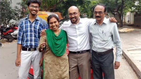 ಮಗ ನೀಡಿದ ದುಬಾರಿ ಗಿಫ್ಟ್ ಕಂಡು ಭಾವುಕರಾದ ತಾಯಿ..