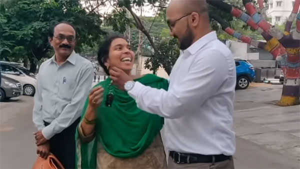 ಮಗ ನೀಡಿದ ದುಬಾರಿ ಗಿಫ್ಟ್ ಕಂಡು ಭಾವುಕರಾದ ತಾಯಿ..