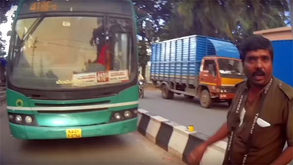 ಒನ್ ವೇನಲ್ಲಿ ಬಂದ ಬಿಎಂಟಿಸಿ ಬಸ್ ಚಾಲಕನಿಗೆ ಸರಿಯಾಗಿಯೇ ಪಾಠ ಕಲಿಸಿದ ಬೈಕ್ ಸವಾರ..!