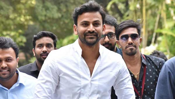 ಹೊಸ ಕಾರು ಖರೀದಿ ಸಂಭ್ರಮದಲ್ಲಿ ಅಪ್ಪ ಕೊಡಿಸಿದ ಗಿಫ್ಟ್ ನೆನೆದ ನಟ ಧನಂಜಯ್..!