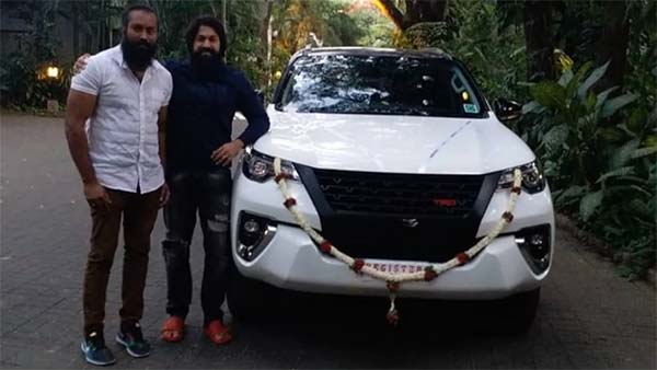 'ಕೆಜಿಎಫ್' ಗರುಡನ ವಾಹನವಾದ ಐಷಾರಾಮಿ ಕಾರು ಯಾವುದು ಗೊತ್ತಾ.?