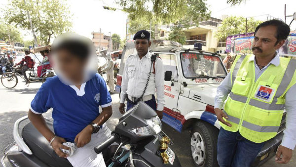 ಲೈಸೆನ್ಸ್ ಇಲ್ಲದೇ ಬೈಕ್ ಚಾಲನೆ ಮಾಡಿದ 171 ಅಪ್ರಾಪ್ತರ ವಿರುದ್ಧ ಕೇಸ್..!