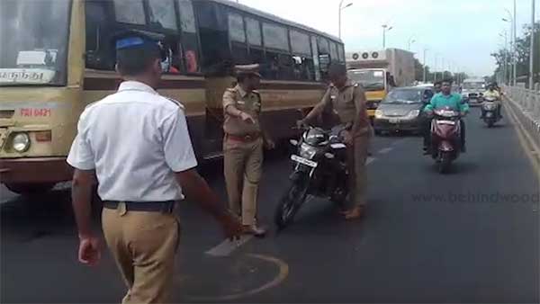 ಹೆಲ್ಮೆಟ್ ಹಾಕದ ಸಬ್ ಇನ್ಸ್ಪೆಕ್ಟರ್ಗೆ ಸರಿಯಾಗಿಯೇ ಪಾಠ ಕಲಿಸಿದ ಕಾನ್ಸ್ಟೆಬಲ್