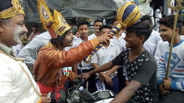 ಪ್ರೆಸ್, ಪೊಲೀಸ್, ಲಾಯರ್ ಸ್ಟಿಕ್ಕರ್ಸ್ ಹಾಕಿದ್ರೆ ವಾಹನ ಸೀಜ್ ಆಗುವುದು ಗ್ಯಾರಂಟಿ..!