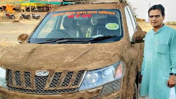 ಬಿಸಿಲ ಧಗೆಯಿಂದ ತಪ್ಪಿಸಿಕೊಳ್ಳಲು ಕಾರುಗಳಿಗೆ ಸಗಣಿ ಮೆತ್ತುತಿರುವುದು ಇದೀಗ ಟ್ರೆಂಡ್