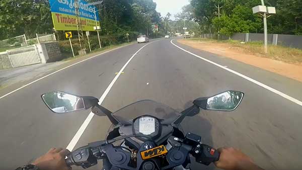 ಸಾವಿನಂಚಿನಿಂದ ಬಚಾವ್ ಆದ ಕೆಟಿಎಂ ಬೈಕ್ ಸವಾರ
