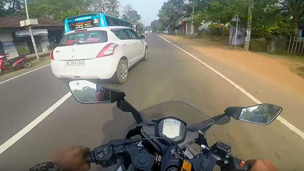 ಸಾವಿನಂಚಿನಿಂದ ಬಚಾವ್ ಆದ ಕೆಟಿಎಂ ಬೈಕ್ ಸವಾರ