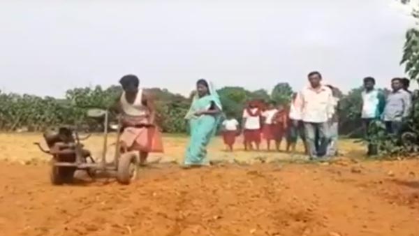 ಸ್ಕೂಟರ್ ಬಿಡಿಭಾಗಗಳಿಂದಲೇ ಅಗ್ಗದ ಬೆಲೆಯ ಟ್ರಾಕ್ಟರ್ ನಿರ್ಮಾಣ ಮಾಡಿದ ರೈತ