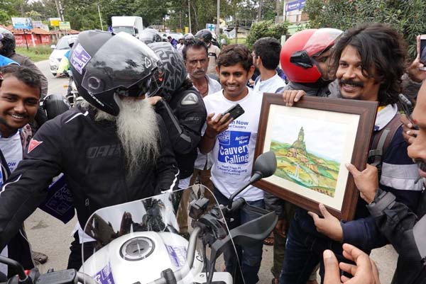 ಅಡ್ವೆಂಚರ್ ಬೈಕಿನಲ್ಲಿ ಹೊಸ ರ್ಯಾಲಿ ಶುರು ಮಾಡಿದ್ರು ಸದ್ಗುರು