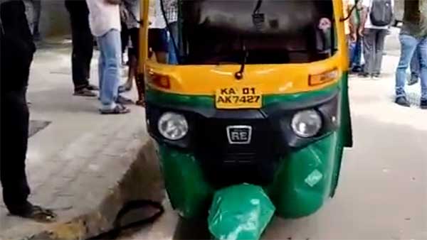 ಬೆಳ್ಳಂಬೆಳ್ಳಗೆ ಕುಡಿದು ಆಟೋಗೆ ಗುದ್ದಿದ ಬೆಂಗಳೂರಿನ ಆರ್ಟಿಒ ಇನ್ಸ್ ಪೆಕ್ಟರ್