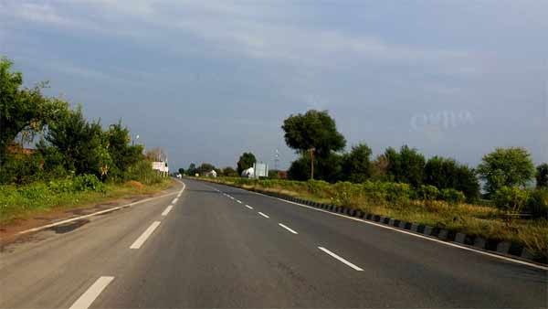 ಹೈವೇಗಳಲ್ಲಿ ವಾಹನ ಪಾರ್ಕಿಂಗ್ ಮಾಡುವ ಮುನ್ನ ಎಚ್ಚರ..!