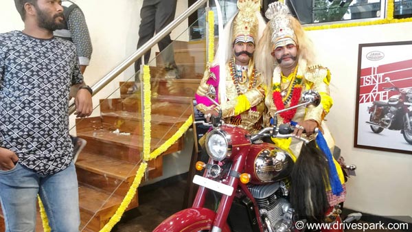 ವಂಚಕರ ಬಗ್ಗೆ ಎಚ್ಚರಿಕೆ ನೀಡಿದ ಜಾವಾ