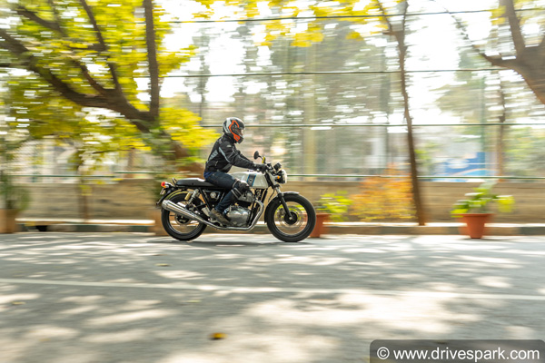 ಹೊಸ ರಾಯಲ್ ಎನ್ಫೀಲ್ಡ್ ಬೈಕ್ ಖರೀದಿಸಿದ ಬಾಲಿವುಡ್ ನಟ