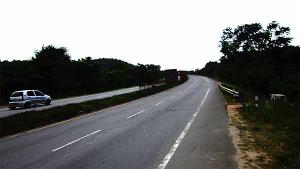 ಅಪಘಾತಗಳಿಗೆ ಒಳ್ಳೆಯ ರಸ್ತೆಗಳೇ ಕಾರಣವೆಂದ ಸಂಸದ