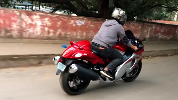 ಸುಜುಕಿ ಹಯಾಬುಸಾ ಬೈಕ್ನಂತೆ ಮಾಡಿಫೈಗೊಂಡ ಡಾಮಿನರ್ 400