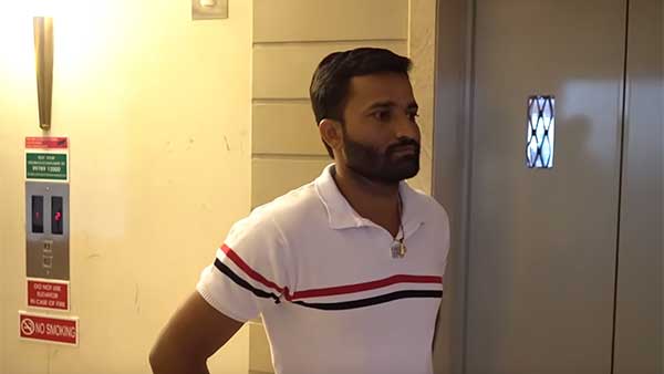 ಗಂಡನಿಗೆ ಸರ್ಪ್ರೈಸ್ ಗಿಫ್ಟ್ ನೀಡಿದ ಹೆಂಡತಿ..!