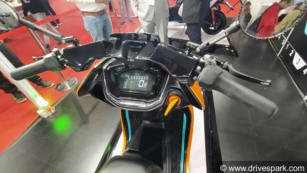 ಆಟೋ ಎಕ್ಸ್ಪೋ 2020: ಇಎಫ್ 1 ಎಲೆಕ್ಟ್ರಿಕ್ ಸ್ಕೂಟರ್ ಅನಾವರಣಗೊಳಿಸಿದ ಇವಾರ್ವ್