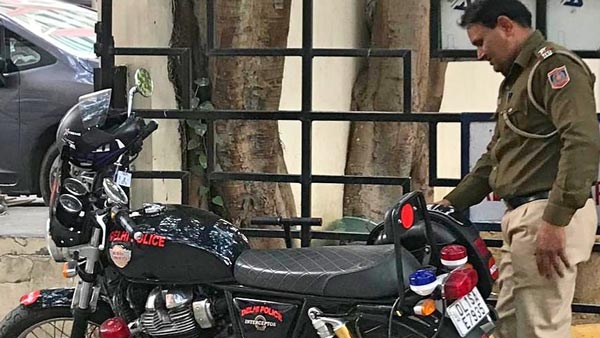 ದೆಹಲಿ ಪೊಲೀಸರಿಗೆ ಗಸ್ತು ತಿರುಗಲು ಜೊತೆಯಾದ ರಾಯಲ್ ಎನ್ಫೀಲ್ಡ್ ಬೈಕ್ಗಳು