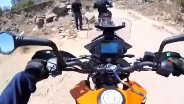 ಆಫ್ ರೋಡ್ ನಲ್ಲಿ ಅಪಘಾತಕ್ಕೀಡಾದ ಹೊಸ ಕೆಟಿಎಂ ಬೈಕ್ ಗಳು