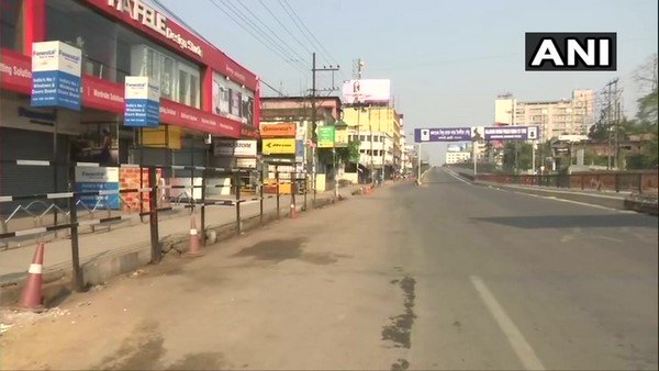 ಮನೆಗೆ ತೆರಳಲು ಬಸ್ ಸಿಗದೆ ಈ ಕೂಲಿ ಕಾರ್ಮಿಕರು ಕೊನೆಗೆ ಮಾಡಿದ್ದೇನು ಗೊತ್ತಾ?