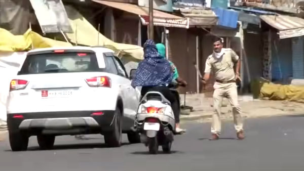 ಲಾಕ್ಡೌನ್ ಎಫೆಕ್ಟ್: ತಪ್ಪಿಸಿಕೊಳ್ಳಲು ಯತ್ನಿಸಿ ತಗ್ಲಾಕಿಕೊಂಡ ಯುವತಿಯರು..!
