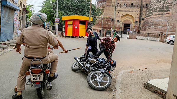 ವೈರಸ್ ತಡೆಯಲು ಕಠಿಣಕ್ರಮ- ಮಾಸ್ಕ್ ಧರಿಸದವರಿಗೆ ಬೀಳುತ್ತೆ ದುಬಾರಿ ದಂಡ..