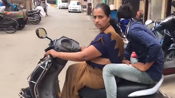 ಲಾಕ್ಡೌನ್ ಎಫೆಕ್ಟ್: ಮಗನನ್ನು ಕರೆತರಲು 1,400 ಕಿ.ಮೀ ಸ್ಕೂಟರ್ ಸವಾರಿ ಮಾಡಿದ ದಿವ್ಯಾಂಗ ಮಹಿಳೆ..!