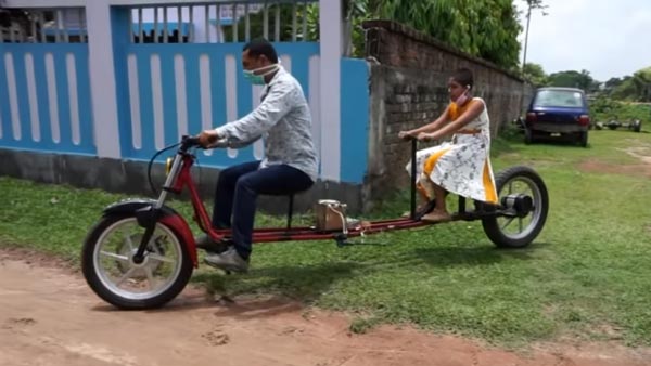 ಮಗಳಿಗಾಗಿ ಸಾಮಾಜಿಕ ಅಂತರದ ವಾಹನ ತಯಾರಿಸಿದ ಮೆಕಾನಿಕ್