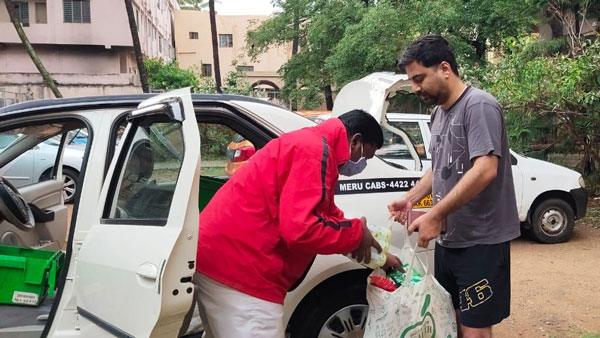 ಲಾಕ್ಡೌನ್ ಎಫೆಕ್ಟ್: ಮನೆ ಬಾಗಿಲಿಗೆ ಅಗತ್ಯ ವಸ್ತುಗಳನ್ನು ಪೂರೈಸಲಿವೆ ಮೇರು-ಫ್ಲಿಪ್ಕಾರ್ಟ್