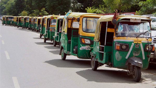 ಕರೋನಾ ಸಂಕಷ್ಟ: ಟ್ಯಾಕ್ಸಿ ಮತ್ತು ಆಟೋ ಚಾಲಕರಿಗೆ ವಿಶೇಷ ಪ್ಯಾಕೇಜ್ ಘೋಷಣೆ