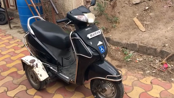 ಲಾಕ್ಡೌನ್ ಎಫೆಕ್ಟ್: ಮಗನನ್ನು ಕರೆತರಲು 1,400 ಕಿ.ಮೀ ಸ್ಕೂಟರ್ ಸವಾರಿ ಮಾಡಿದ ದಿವ್ಯಾಂಗ ಮಹಿಳೆ..!