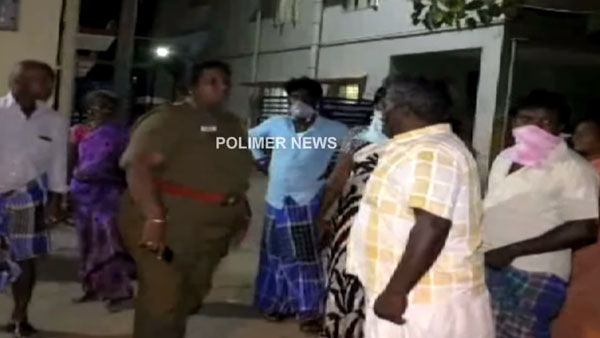 ಲಾಕ್ಡೌನ್ ಸಡಿಲಿಕೆ: ಕುಡಿದ ಮತ್ತಿನಲ್ಲಿ ಮಗನನ್ನೇ ಕೆಳಕ್ಕೆ ಕೆಡವಿದ ಪಾಪಿ ತಂದೆ