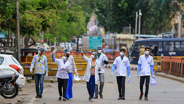 ವೈರಸ್ ಭೀತಿ: ಅನಾವಶ್ಯಕವಾಗಿ ಓಡಾಡುತ್ತಿದ್ದ 6,800 ವಾಹನಗಳು ಸೀಜ್