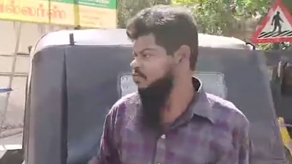 ಲಾಕ್ಡೌನ್ ಎಫೆಕ್ಟ್: ಆಟೋ ರಿಕ್ಷಾವನ್ನೆ ದಿನಸಿ ಅಂಗಡಿಯಾಗಿ ಬದಲಿಸಿದ ಆಟೋ ಡ್ರೈವರ್
