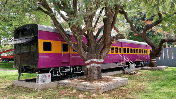 ರೆಸ್ಟೋರೆಂಟ್ನಂತೆ ಮಾಡಿಫೈಗೊಂಡ ರೈಲು ಬೋಗಿ