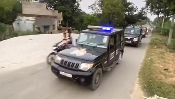 ವರ್ಗಾವಣೆ ಸಂಭ್ರಮಿಸಲು ಮುಂದಾಗಿ ಅಮಾನತುಗೊಂಡ ಪೊಲೀಸ್ ಅಧಿಕಾರಿ