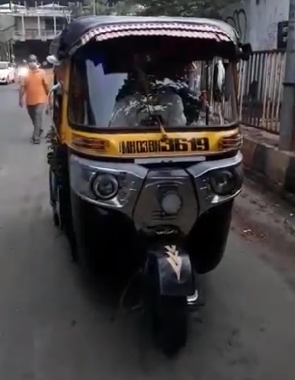 ಆಟೋ ರಿಕ್ಷಾ ಮಾಲೀಕನ ಐಡಿಯಾ ಮೆಚ್ಚಿದ ಆನಂದ್ ಮಹೀಂದ್ರಾ